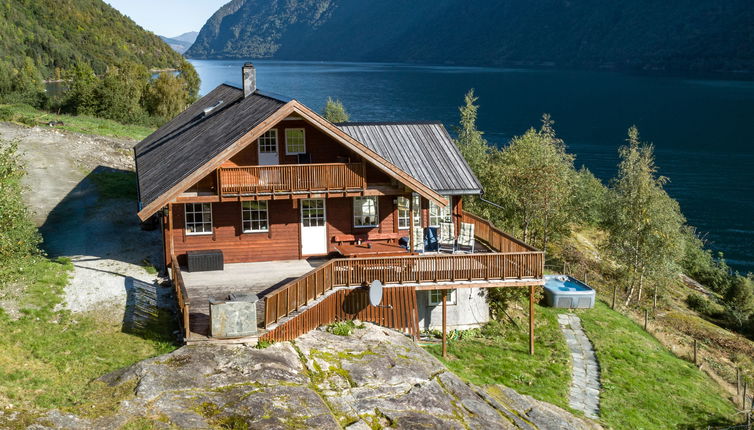 Foto 1 - Casa de 4 quartos em Vik i Sogn com terraço e sauna