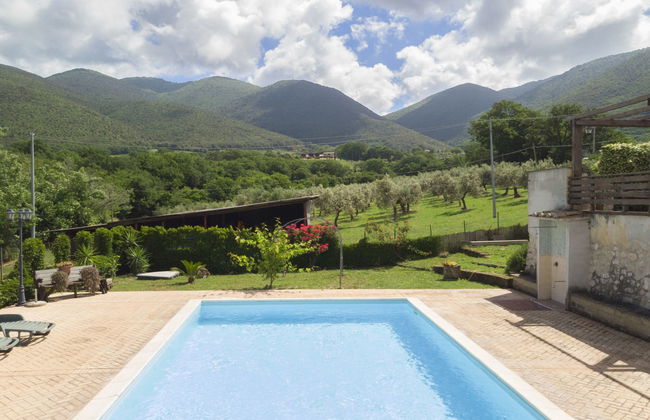 Casa de 4 quartos em Casperia com piscina privada e jardim - Foto 3