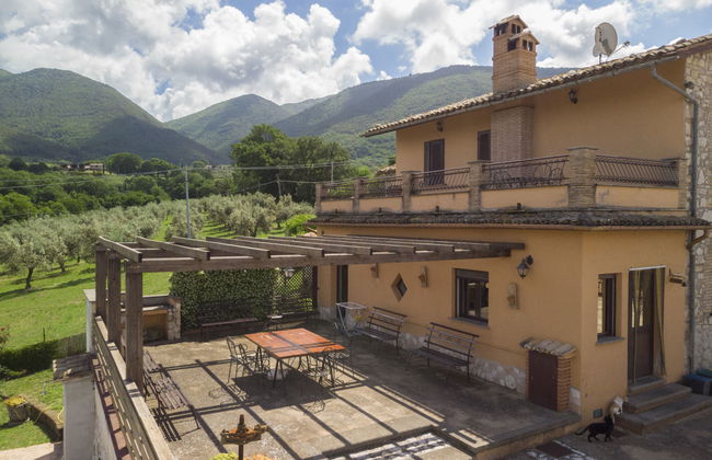 Casa de 4 quartos em Casperia com piscina privada e jardim - Foto 32