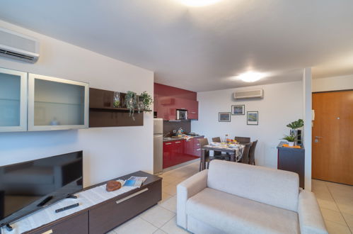 Photo 6 - 2 bedroom Apartment in Lignano Sabbiadoro with terrace