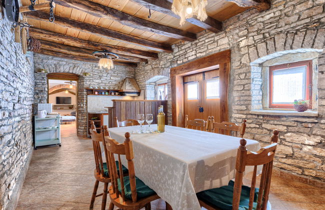 Casa de 2 quartos em Pazin com jardim e terraço - Foto 36