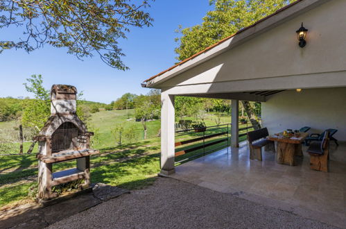 Foto 41 - Haus mit 2 Schlafzimmern in Pazin mit terrasse