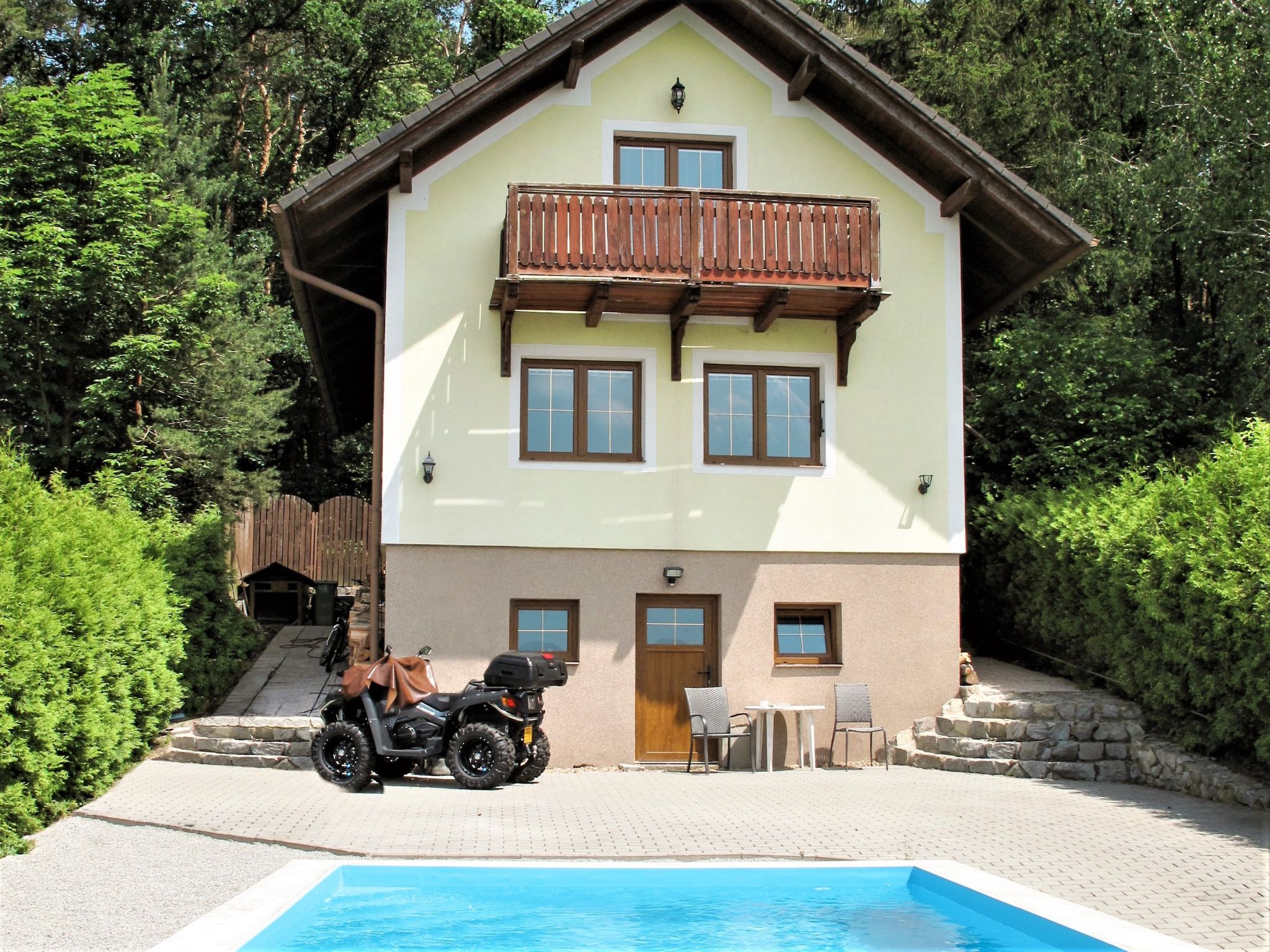 Foto 1 - Casa con 3 camere da letto a Žabovřesky con piscina privata e terrazza