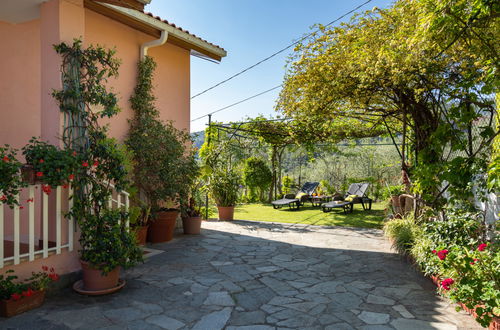 Photo 9 - 2 bedroom Apartment in Dolcedo with swimming pool and garden