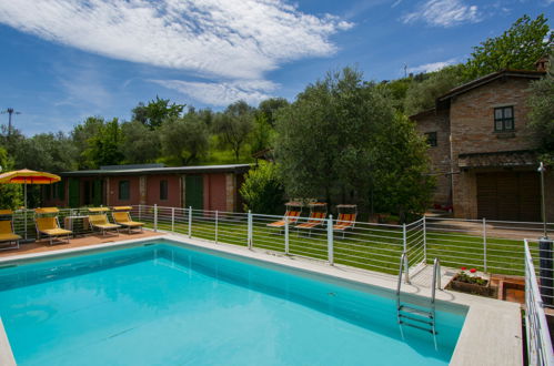 Foto 3 - Casa con 5 camere da letto a Montecatini Terme con piscina privata e giardino