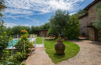 Foto 1 - Casa de 5 habitaciones en Montecatini Terme con piscina privada y jardín