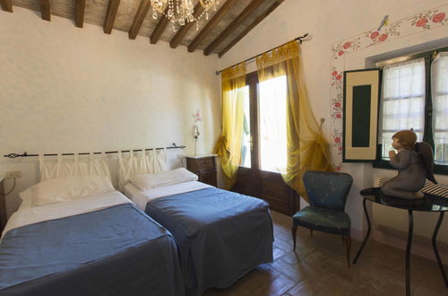 Photo 14 - 5 bedroom House in Montecatini Terme with private pool and garden