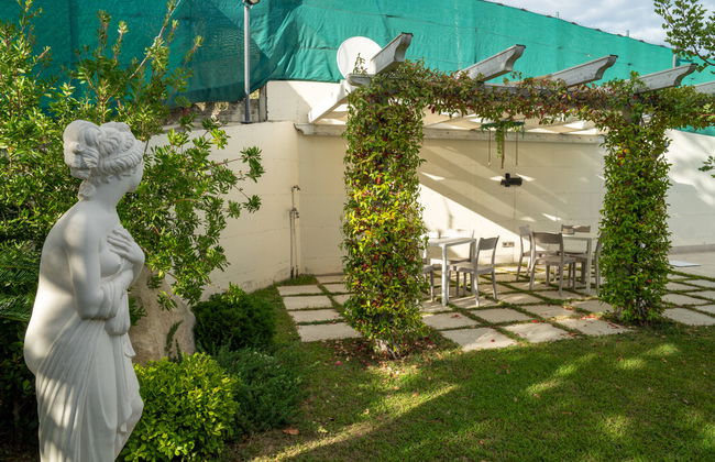 Apartamento de 3 quartos em Collecorvino com piscina privada e jardim - Foto 27