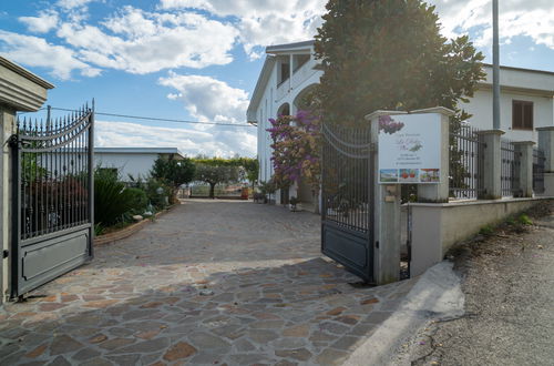 Foto 47 - Apartment mit 3 Schlafzimmern in Collecorvino mit privater pool und garten