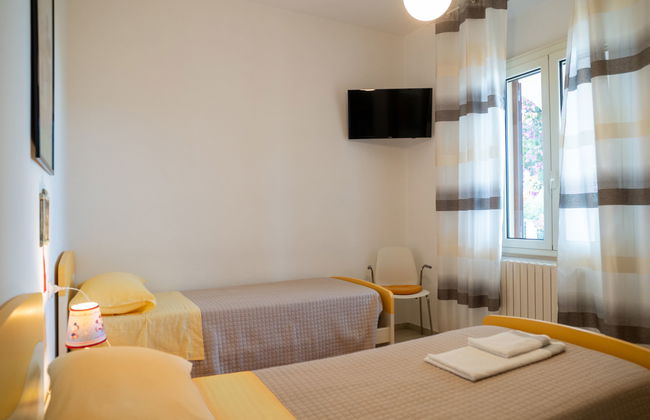 Apartamento de 3 quartos em Collecorvino com piscina privada e jardim - Foto 18
