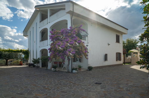 Foto 44 - Apartment mit 3 Schlafzimmern in Collecorvino mit privater pool und garten