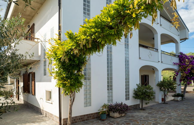 Apartamento de 3 quartos em Collecorvino com piscina privada e jardim - Foto 46