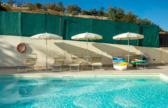 Apartamento de 3 quartos em Collecorvino com piscina privada e jardim - Foto 35