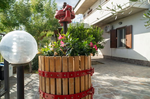 Foto 40 - Apartment mit 3 Schlafzimmern in Collecorvino mit privater pool und garten