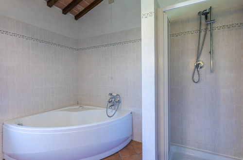 Photo 54 - 5 bedroom House in Casole d'Elsa with private pool and garden