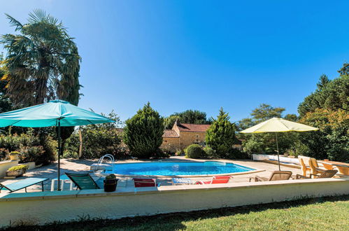 Foto 26 - Casa de 2 quartos em Blanquefort-sur-Briolance com piscina privada e terraço