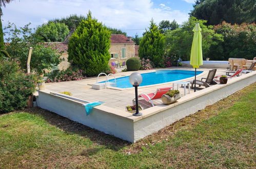 Photo 28 - 2 bedroom House in Blanquefort-sur-Briolance with private pool and terrace