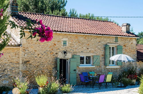 Foto 24 - Casa de 2 quartos em Blanquefort-sur-Briolance com piscina privada e terraço