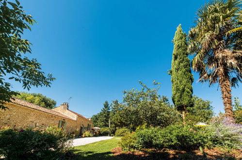 Photo 32 - Maison de 2 chambres à Blanquefort-sur-Briolance avec piscine privée et jardin