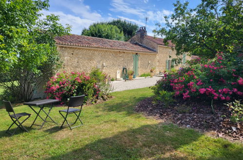 Foto 33 - Casa de 2 quartos em Blanquefort-sur-Briolance com piscina privada e jardim