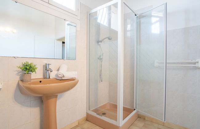 Casa de 4 quartos em Sainte-Marie-la-Mer com piscina e terraço - Foto 20