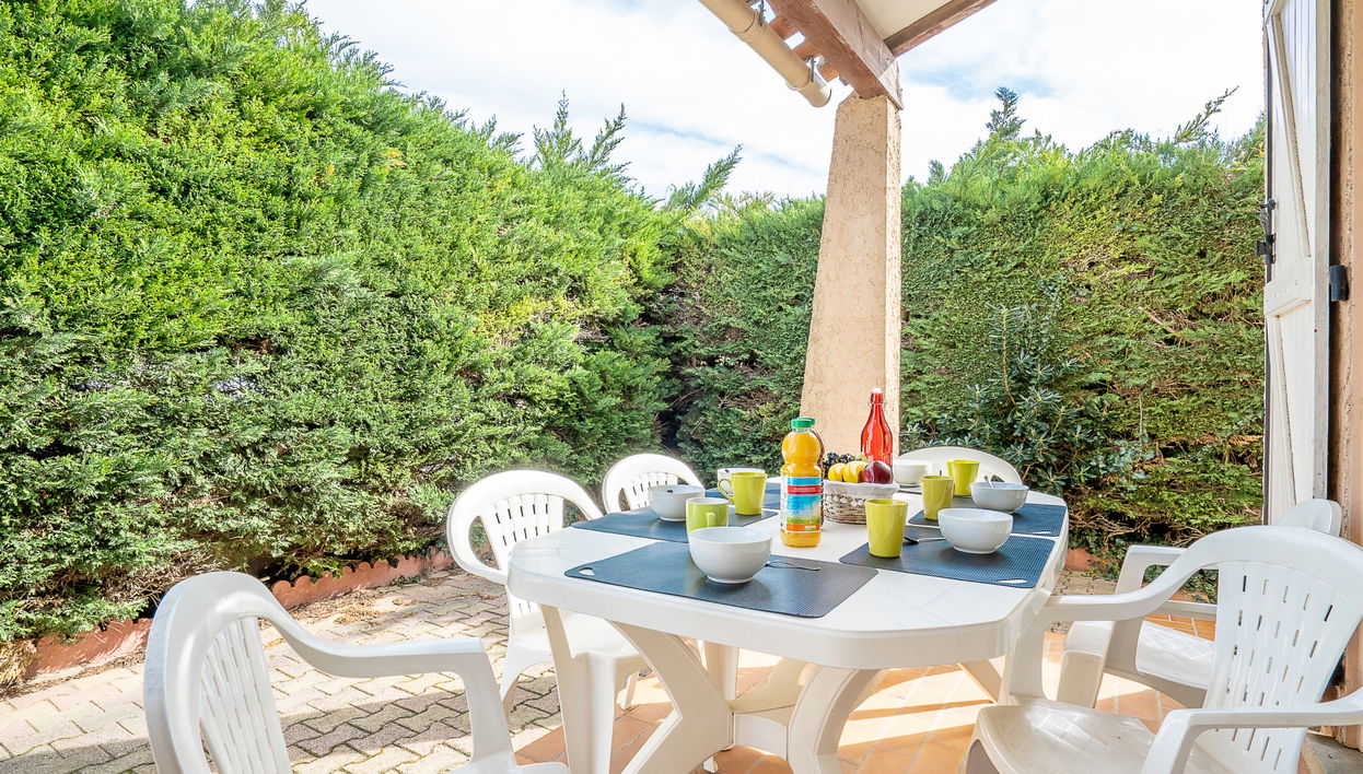 Casa de 4 quartos em Sainte-Marie-la-Mer com piscina e terraço - Foto 1