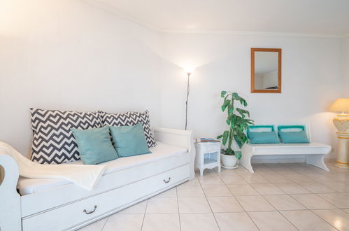 Foto 4 - Appartamento con 1 camera da letto a Fréjus con piscina e giardino