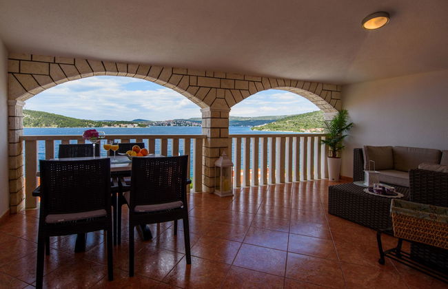 Apartamento de 3 quartos em Rogoznica com terraço - Foto 36