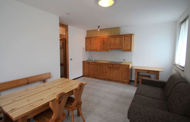 Apartamento de 2 quartos em Ledro com piscina e jardim - Foto 10