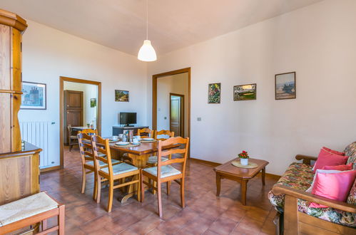 Photo 9 - 3 bedroom Apartment in Montaione with swimming pool and garden