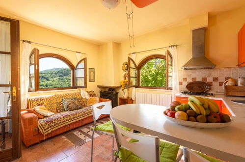 Photo 3 - Maison de 1 chambre à Scarlino avec jardin et terrasse