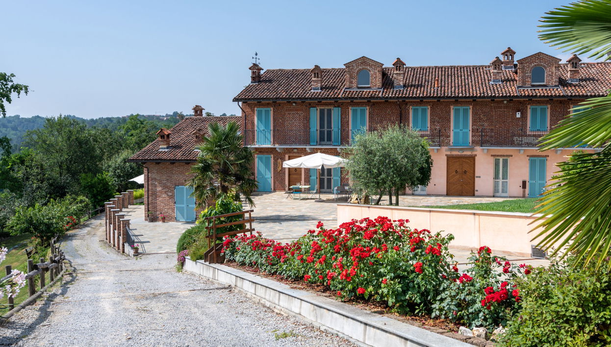 Haus mit 2 Schlafzimmern in Montà mit schwimmbad und garten - Foto 1