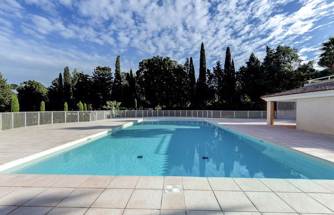 Apartamento de 2 quartos em Cavalaire-sur-Mer com piscina e jardim - Foto 18
