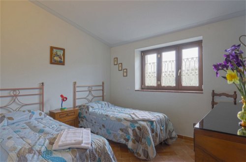 Foto 15 - Casa con 2 camere da letto a Gaiole in Chianti con piscina e giardino