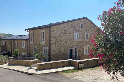 Foto 4 - Apartment mit 3 Schlafzimmern in Montalcino mit schwimmbad und terrasse