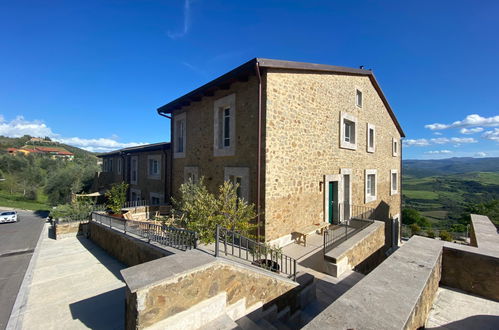 Foto 1 - Appartamento con 3 camere da letto a Montalcino con piscina e terrazza