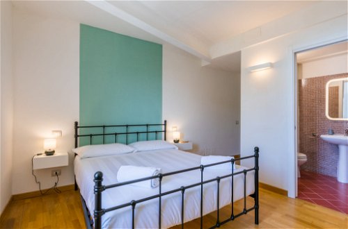 Foto 23 - Appartamento con 3 camere da letto a Montalcino