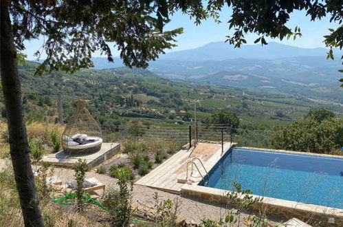 Foto 3 - Apartamento de 3 habitaciones en Montalcino con piscina y terraza