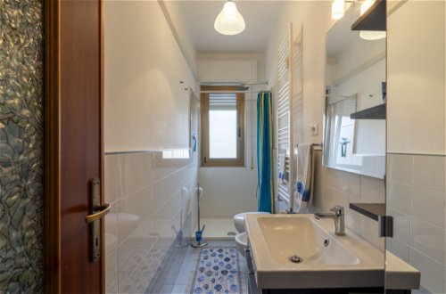 Foto 18 - Apartment mit 2 Schlafzimmern in Santo Stefano al Mare mit schwimmbad und blick aufs meer