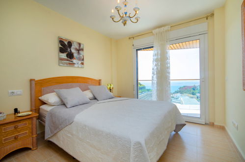 Foto 5 - Appartamento con 3 camere da letto a Calp con piscina e giardino