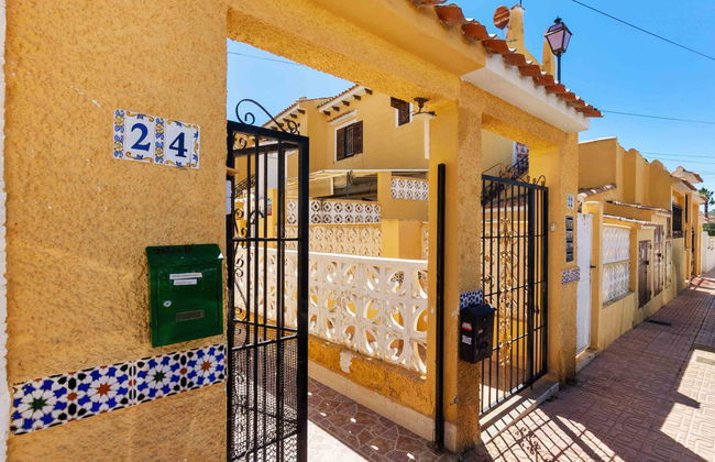 Haus mit 3 Schlafzimmern in Torrevieja mit schwimmbad und terrasse - Foto 27