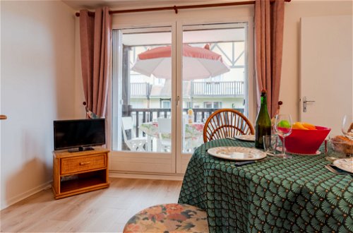 Photo 7 - 2 bedroom Apartment in Cabourg with sea view