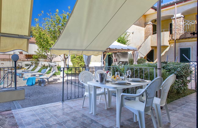 Apartamento de 2 quartos em Trinità d'Agultu e Vignola com piscina e jardim - Foto 4