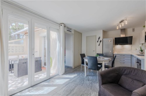 Foto 6 - Appartamento con 2 camere da letto a Le Barcarès con terrazza e vista mare