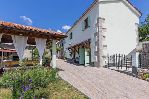 Photo 1 - Maison de 3 chambres à Buzet avec piscine privée et jardin