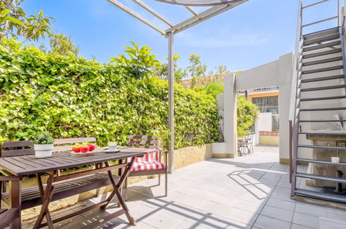 Photo 3 - Maison de 2 chambres à Roses avec jardin et terrasse