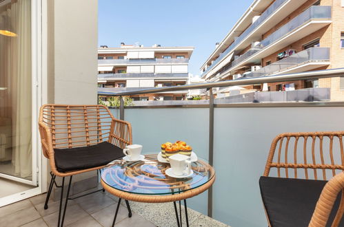 Photo 2 - 1 bedroom Apartment in Lloret de Mar with swimming pool and garden