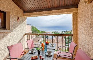 Foto 2 - Apartamento de 2 habitaciones en Roquebrune-sur-Argens con piscina y vistas al mar