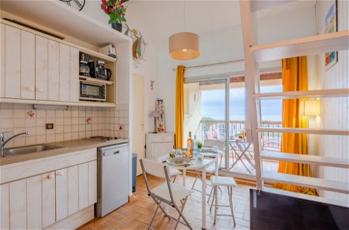 Foto 10 - Apartamento de 2 quartos em Roquebrune-sur-Argens com piscina e vistas do mar