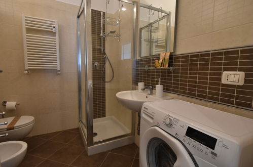 Foto 46 - Apartamento de 3 quartos em Milão